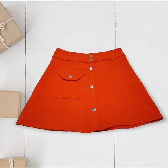 UNIF | HIGH RISE ORANGE RED BUTTON FRONT VALEN MINI SKIRT FAUX WOOL SMALL - Picture 5 of 16